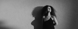 Donne in tempo di crisi. La rivoluzione dello stare e dell’amare
